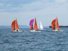 Close racing in the Squibs