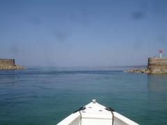 Approaching the Passe Collignon in the eastern breakwater